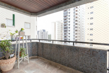 Apartamento à venda com 4 quartos, sendo 2 suítes, em Santa Teresinha, São Paulo, SP