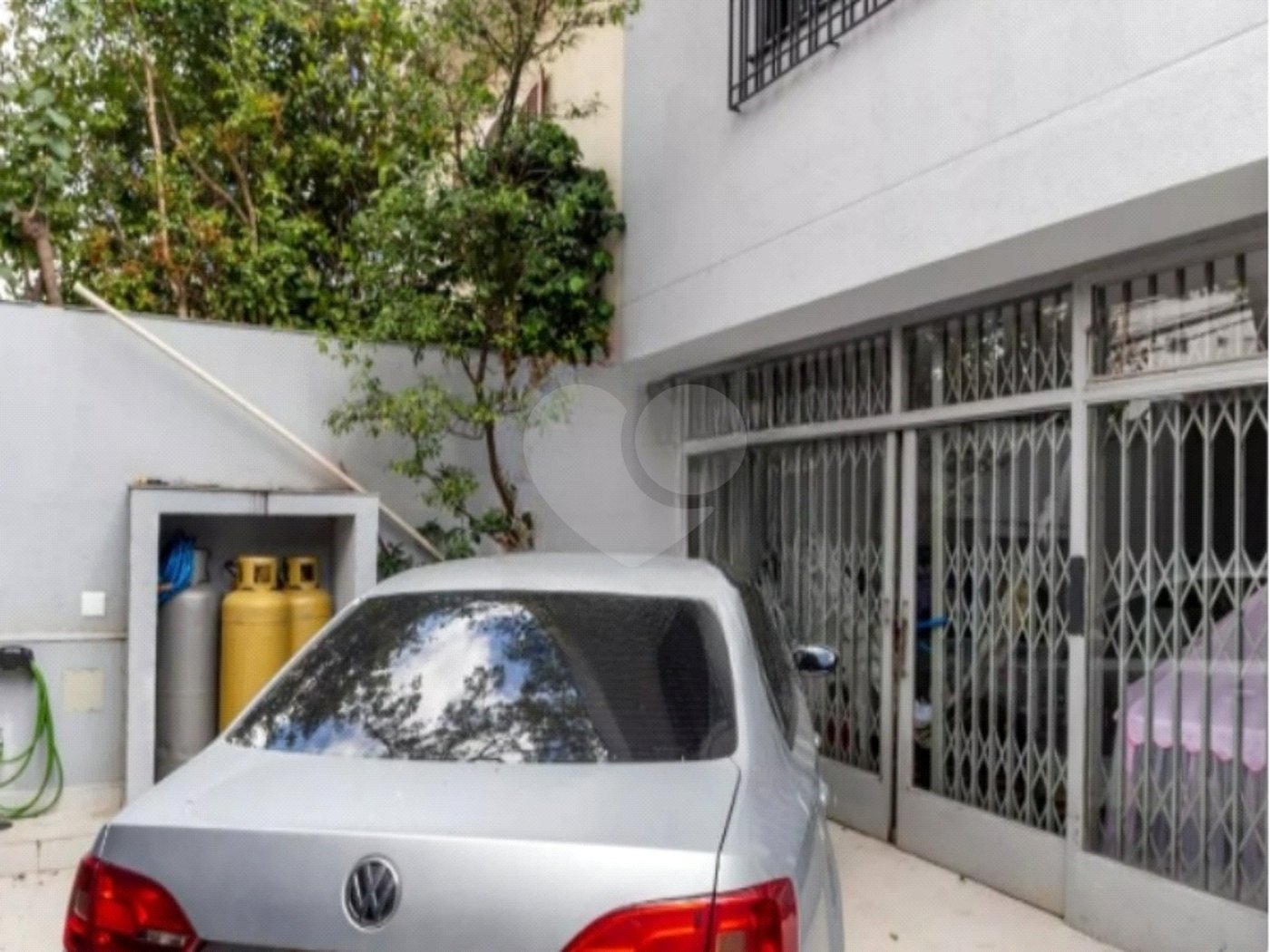 Casa à venda com 4 quartos, sendo 2 suítes, em Vila Gumercindo, São Paulo, SP