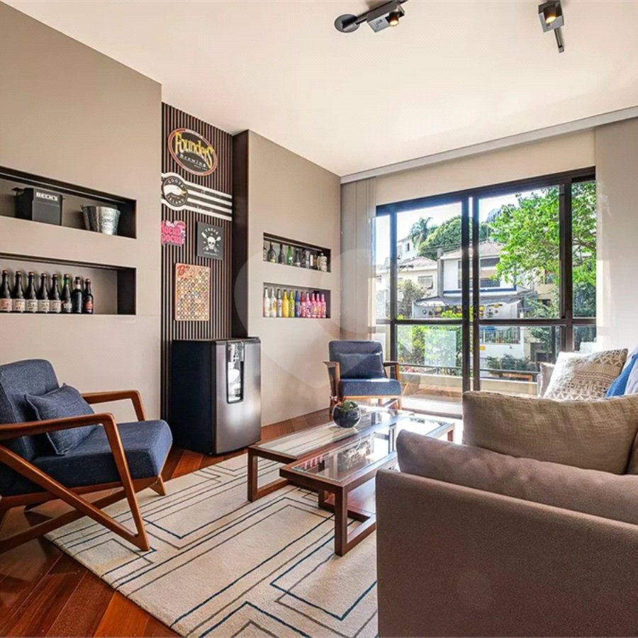 Apartamento à venda com 3 quartos, sendo 1 suíte, em Jardim das Bandeiras, São Paulo, SP