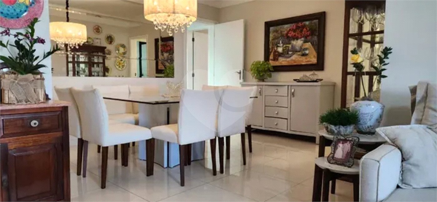 Apartamento à venda com 4 quartos, sendo 2 suítes,  em Vila Ema, São José dos Campos, SP