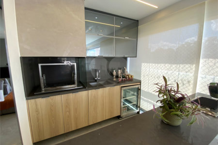 Apartamento à venda com 3 suítes em Vila Pompéia, São Paulo, SP