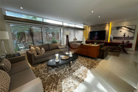 Casa à venda com 4 quartos, sendo 3 suítes, no condomínio Tao, São Paulo - SP