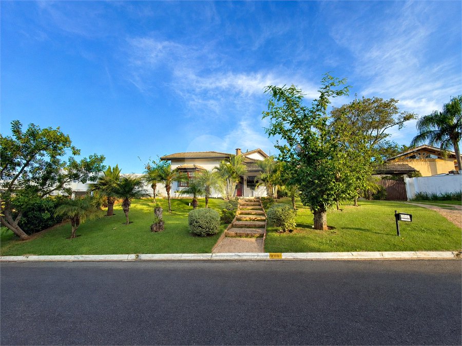 Casa à venda com 5 suítes no condomínio Parque Village Castelo, Itu - SP