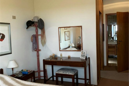 Apartamento à venda com 4 quartos, sendo 2 suítes, em Real Parque, São Paulo, SP