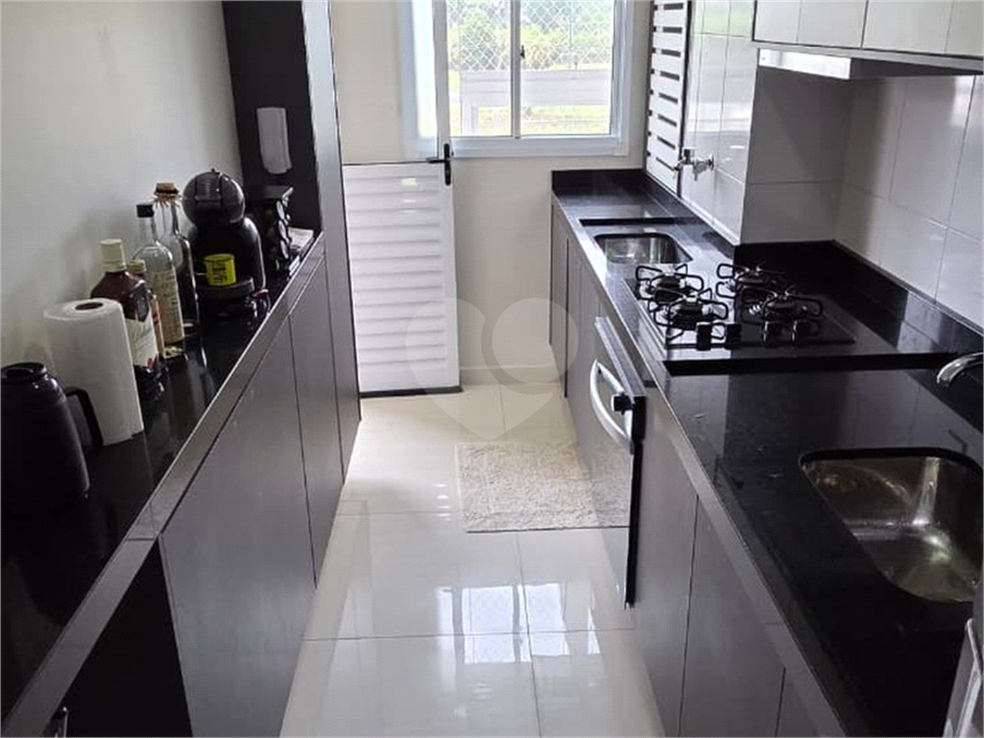 Apartamento à venda com 2 quartos, sendo 1 suíte, em Aparecidinha, Sorocaba, SP