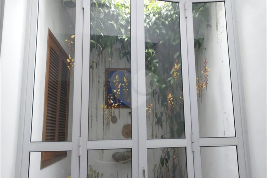 Sobrado à venda com 3 quartos, sendo 1 suíte,  em Santa Teresinha, São Paulo, SP