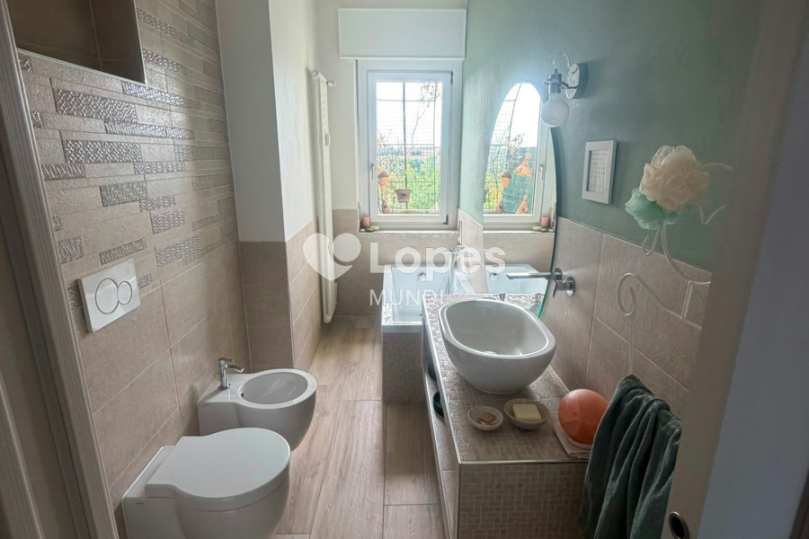 Apartamento com 2 quartos à venda em Casale Monferrato, Piemonte, Itália – Mobiliado