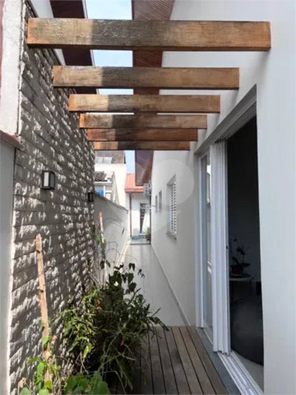 Casa à venda com 5 quartos, sendo 1 suíte, no condomínio Portal da Serra, São José dos Campos - SP