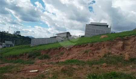 Terreno à venda no Centro, Bom Jesus dos Perdões, SP