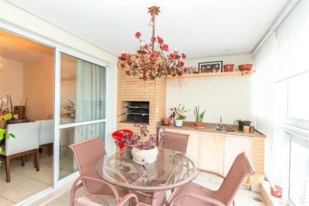 Apartamento à venda com 4 quartos, sendo 3 suítes, em Vila Andrade, São Paulo, SP