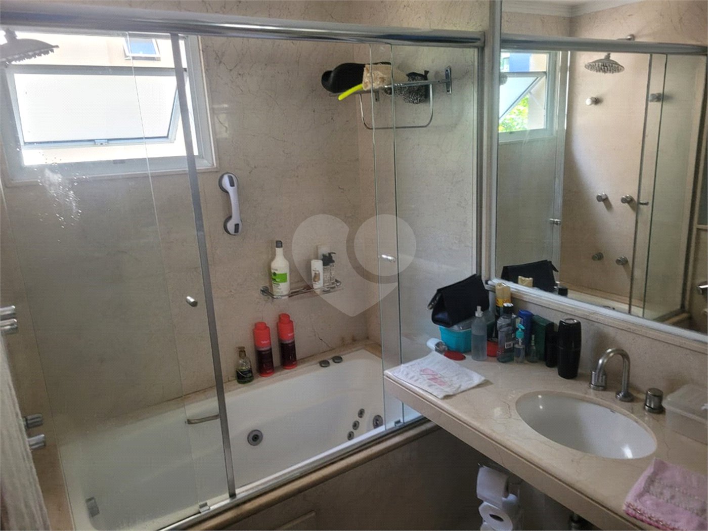 Apartamento à venda com 3 quartos, sendo 2 suítes, em Vila Uberabinha, São Paulo, SP