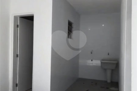 Sobrado à venda com 4 quartos, sendo 1 suíte, em Vila Pirituba, São Paulo, SP