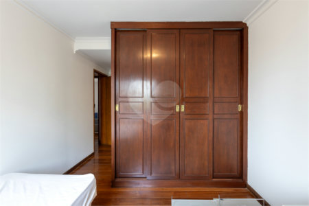 Apartamento à venda com 4 quartos, sendo 3 suítes,  em Jardim Monte Kemel, São Paulo, SP
