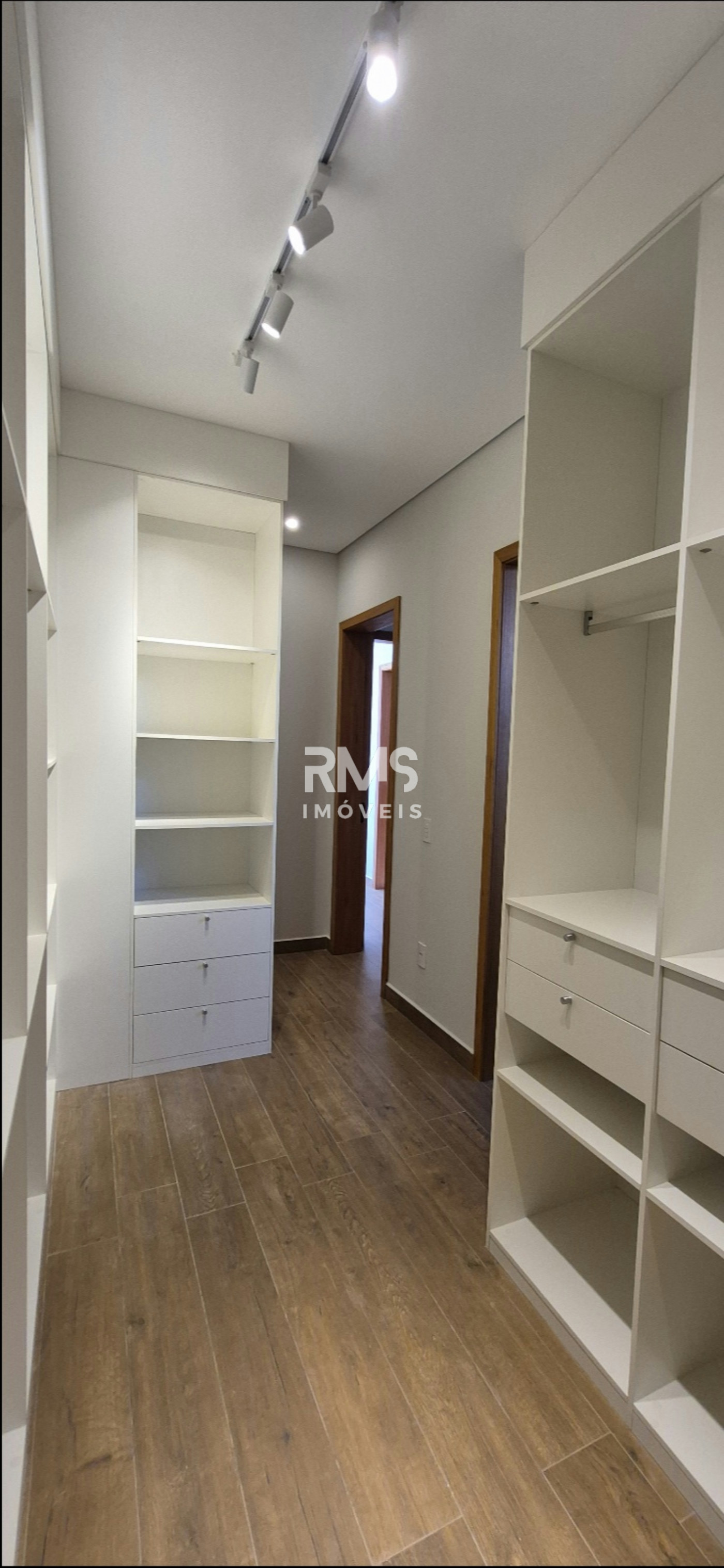 Casa à venda com 4 suítes no condomínio Santo Antonio ii, Itu - SP