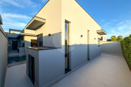 Casa à venda com 3 suítes no condomínio Residencial Duas Marias, Indaiatuba - SP
