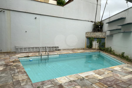 Casa à venda com 3 suítes em Jardim Leonor, São Paulo, SP
