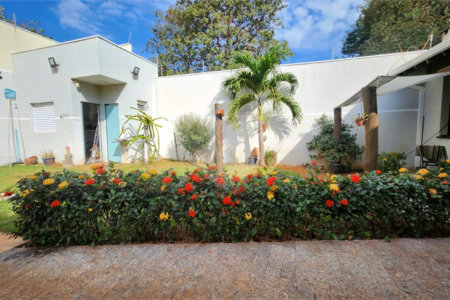 Casa à venda com 3 quartos, sendo 1 suíte,  em Cidade Jardim, Araraquara, SP