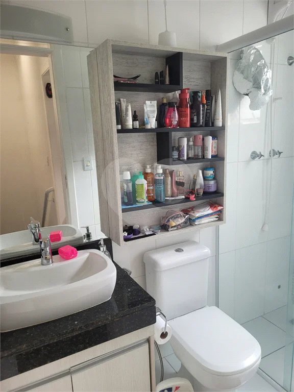 Casa à venda com 3 quartos, sendo 1 suíte, no condomínio Residencial Isabel, São Paulo - SP