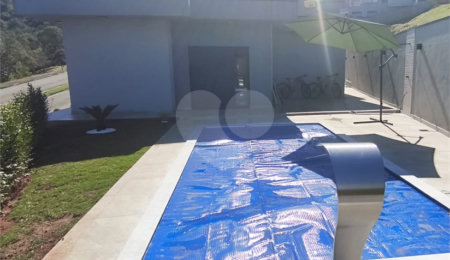 Casa à venda com 3 quartos, sendo 1 suíte,  em Condominio Quintas da Boa Vista, Atibaia, SP