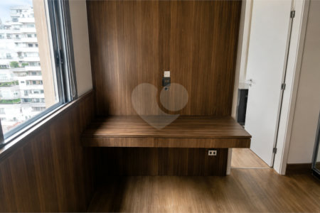 Apartamento à venda com 3 suítes em Sumarezinho, São Paulo, SP