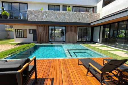 Casa à venda com 4 suítes no condomínio Saint Patrick, Sorocaba - SP