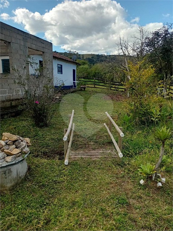 Sítio à venda com 2 quartos em Área Rural de Lagoinha, Lagoinha, SP
