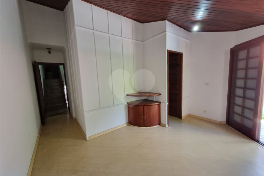 Sobrado à venda com 3 quartos, sendo 1 suíte, em City Recanto Anastácio, São Paulo, SP