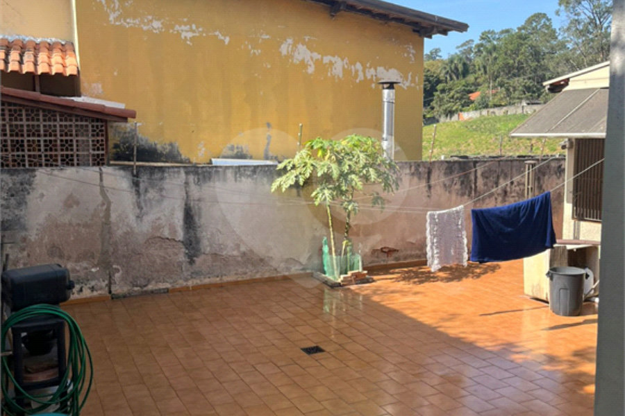 Sobrado à venda com 5 quartos em Horto, São Paulo, SP