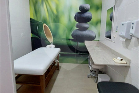 Casa à venda ou para alugar com 4 quartos, sendo 3 suítes, no condomínio Figueira Garden, Atibaia - SP