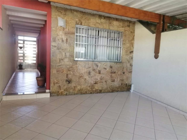Sobrado à venda com 3 quartos, sendo 1 suíte,  em Tremembé, São Paulo, SP