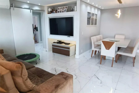 Apartamento à venda com 3 quartos, sendo 1 suíte,  em Jardim Vazani, São Paulo, SP