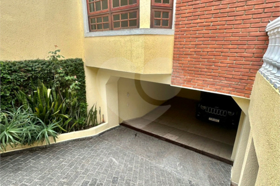 Sobrado à venda com 3 quartos, sendo 1 suíte, em Parada Inglesa, São Paulo, SP