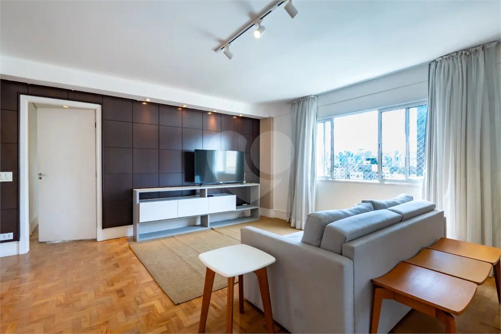 Apartamento à venda com 3 quartos, sendo 1 suíte, em Itaim Bibi, São Paulo, SP