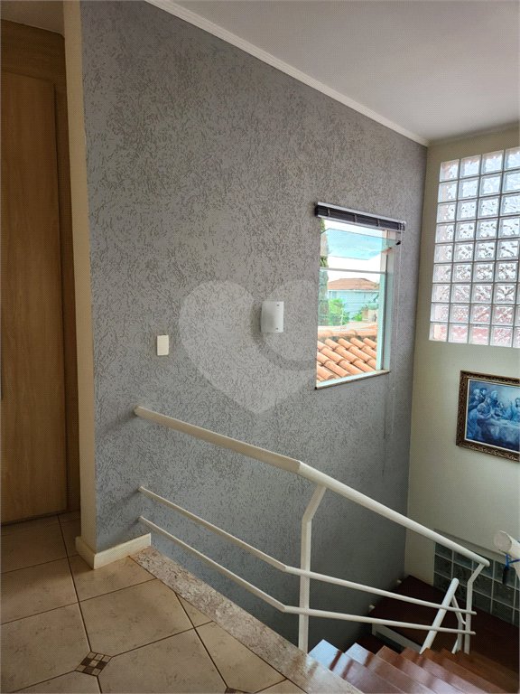 Sobrado à venda com 3 quartos, sendo 1 suíte, em Jardim Vale das Rosas, Araraquara, SP