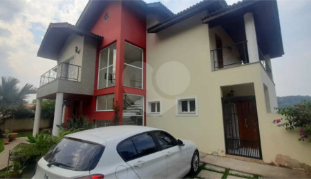 Casa à venda com 3 suítes em Serra da Cantareira, Mairiporã, SP