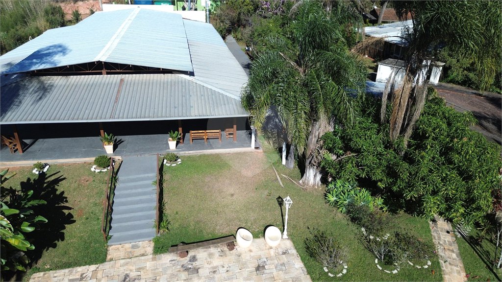 Chácara à venda com 3 quartos, sendo 2 suítes, em Jardim Estância Brasil, Atibaia, SP