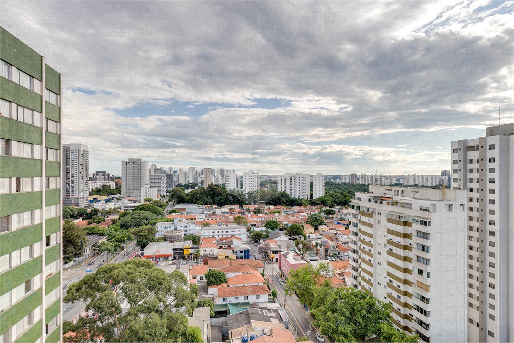 Apartamento à venda com 4 quartos, sendo 1 suíte,  em Chácara Santo Antônio, São Paulo, SP