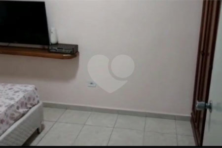 Casa Térrea à venda com 6 quartos em Jardim Rosana, São Paulo, SP