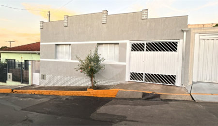 Casa à venda com 3 quartos no Centro, Porangaba, SP