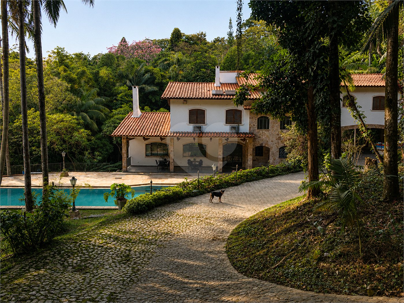 Casa à venda com 8 quartos, sendo 4 suítes, em Parque Alves de Lima, São Paulo, SP