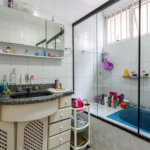 Sobrado à venda com 4 quartos, sendo 2 suítes,  em Vila Madalena, São Paulo, SP