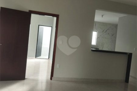 Casa Térrea à venda com 3 quartos, sendo 1 suíte, em Jardim Nova América, Araraquara, SP