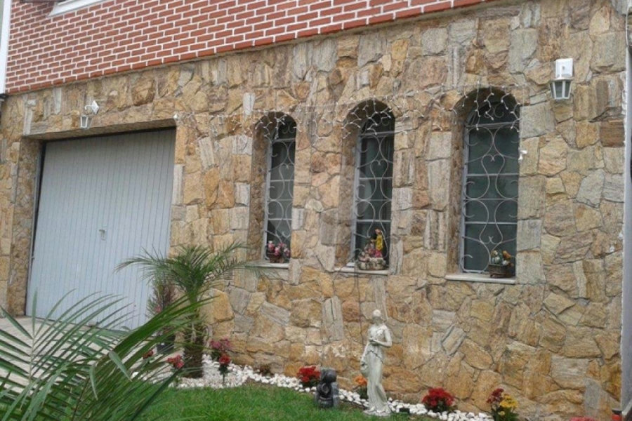 Sobrado à venda com 5 quartos, sendo 1 suíte, em Vila Mazzei, São Paulo, SP