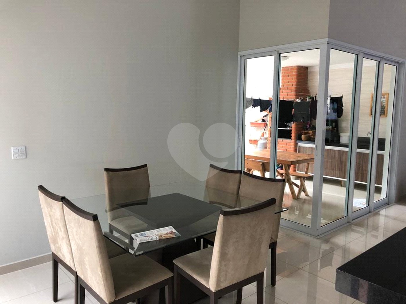 Casa à venda com 3 quartos, sendo 1 suíte, no condomínio Golden Park, Sorocaba - SP