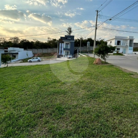Terreno à venda no condomínio Horto Florestal Villagio, Sorocaba - SP