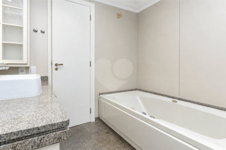 Apartamento à venda com 4 quartos, sendo 2 suítes,  em Brooklin Paulista, São Paulo, SP