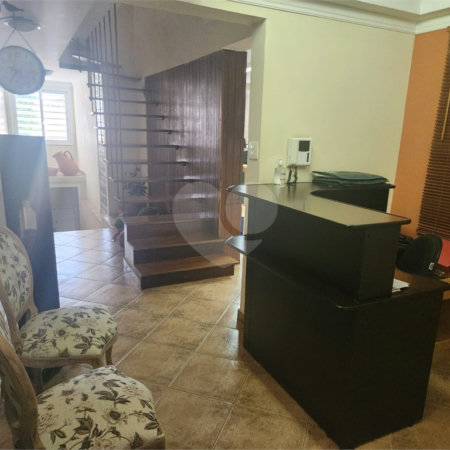Sobrado à venda com 4 quartos, sendo 1 suíte, em Água Branca, São Paulo, SP