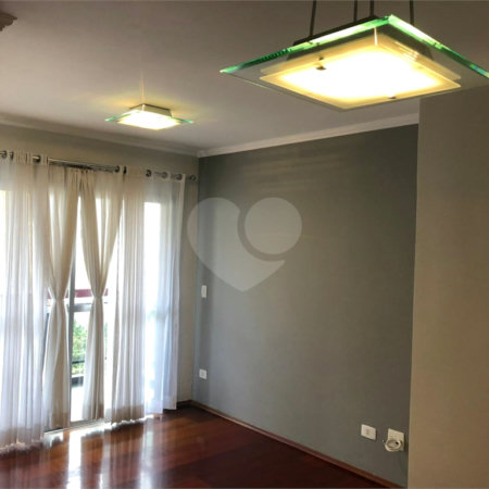 Apartamento à venda com 2 quartos, sendo 1 suíte,  em Vila Olímpia, São Paulo, SP