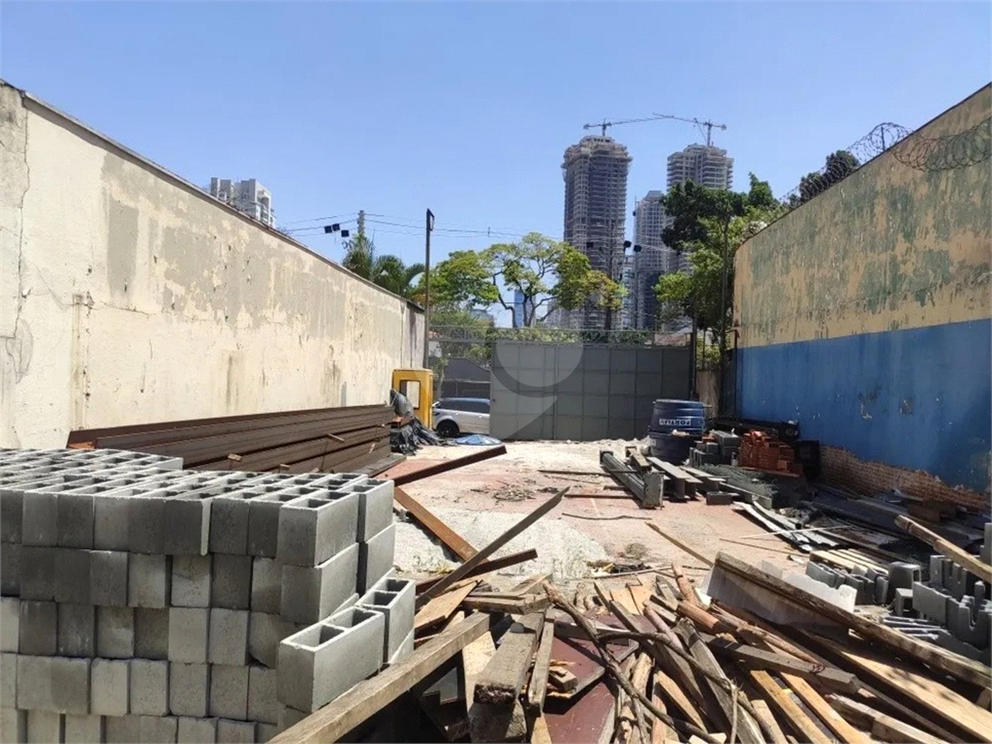 Terreno à venda em Jardim das Acácias, São Paulo, SP
