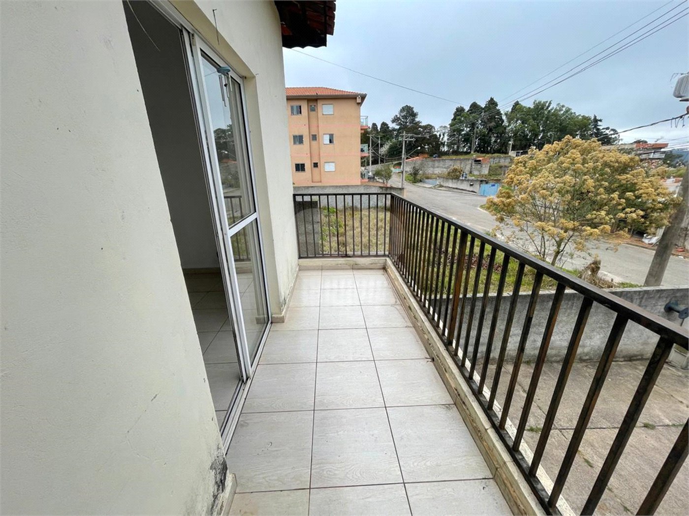 Sobrado à venda com 2 quartos, sendo 1 suíte, em Loteamento Jardim do Sol (mailasqui), São Roque, SP